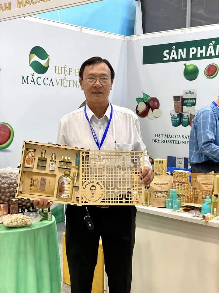 ong duong xuan qua thanh dat trong san xuat kinh doanh va tan tam voi cong tac dong toc 2